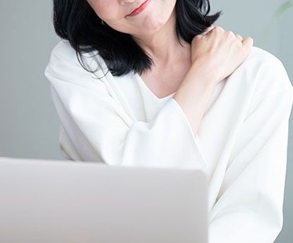 パソコンで背中が重〜い！　肩こりにおすすめ5選